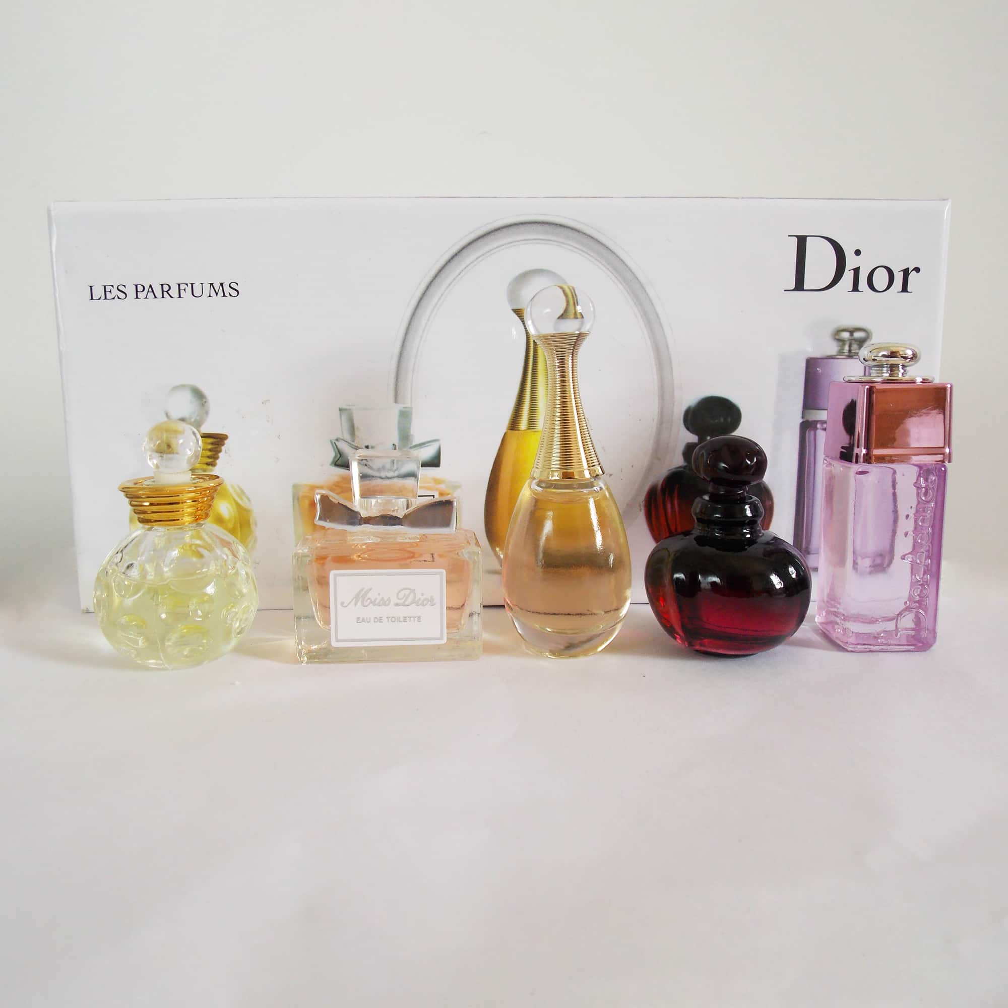 Set nước hoa Dior mini có hàng giả không? Phân biệt như thế nào?